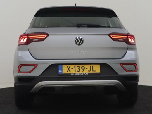 Volkswagen T-Roc 1.5 TSI Life 150pk DSG/AUTO Dodehoekdetectie | Navigatie via de app | Park assit | Parkeersensore... ActivLease financial lease