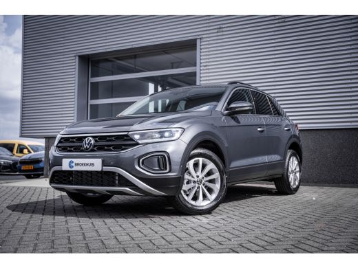 Volkswagen T-Roc Life Edition Inclusief €2000,- inruilvoordeel | 'App-Connect' draadloze smartphone integratie | '...