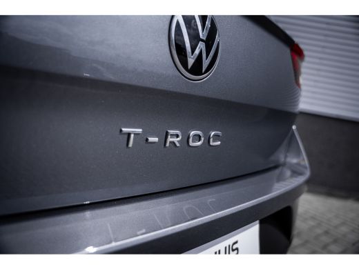 Volkswagen T-Roc Life Edition Inclusief €2000,- inruilvoordeel | 'App-Connect' draadloze smartphone integratie | '... ActivLease financial lease