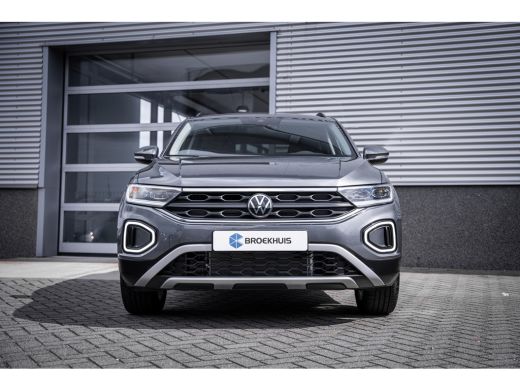 Volkswagen T-Roc Life Edition Inclusief €2000,- inruilvoordeel | 'App-Connect' draadloze smartphone integratie | '... ActivLease financial lease