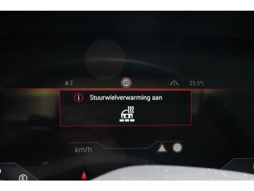 Volkswagen Touareg 3.0 TSI eHybrid 4MOTION / Luchtvering/ Standkachel/ Massagefunctie/ Panoramadak/ Trekhaak/ 280kW ... ActivLease financial lease