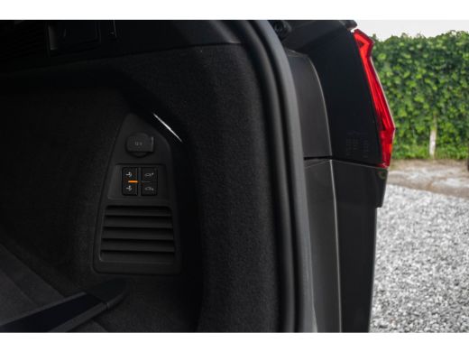 Volkswagen Touareg 3.0 TSI eHybrid 4MOTION / Luchtvering/ Standkachel/ Massagefunctie/ Panoramadak/ Trekhaak/ 280kW ... ActivLease financial lease