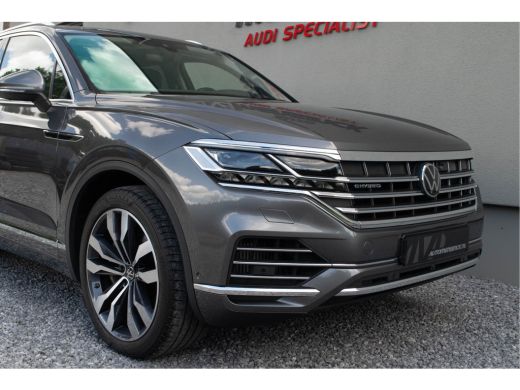 Volkswagen Touareg 3.0 TSI eHybrid 4MOTION / Luchtvering/ Standkachel/ Massagefunctie/ Panoramadak/ Trekhaak/ 280kW ... ActivLease financial lease