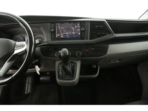 Volkswagen Transporter 2.0 TDI L2H1 | 150PK | DC | 5 Persoons | DSG Automaat | Airco | Camera | Carplay | Cruise | Navig... ActivLease financial lease