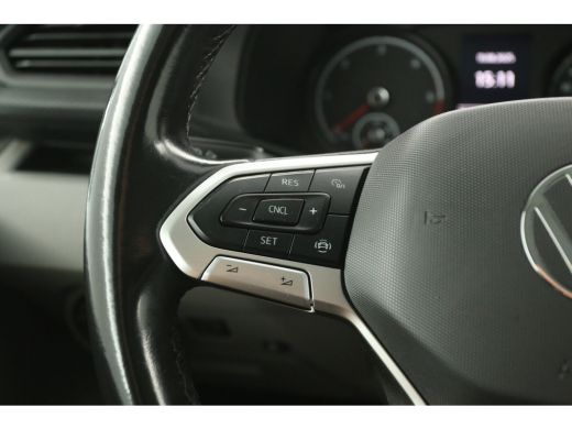 Volkswagen Transporter 2.0 TDI L2H1 | 150PK | DC | 5 Persoons | DSG Automaat | Airco | Camera | Carplay | Cruise | Navig... ActivLease financial lease