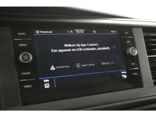 Volkswagen Transporter 2.0 TDI L2H1 | 150PK | DC | 5 Persoons | DSG Automaat | Airco | Camera | Carplay | Cruise | Navig... ActivLease financial lease