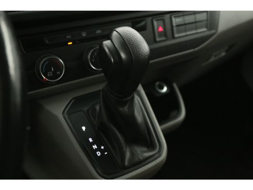 Volkswagen Transporter 2.0 TDI L2H1 | 150PK | DC | 5 Persoons | DSG Automaat | Airco | Camera | Carplay | Cruise | Navig... ActivLease financial lease