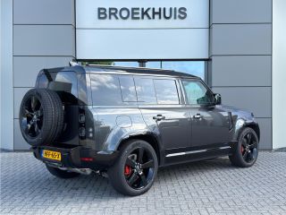 Land Rover Defender 110 P300e 110 X | Pano | Head-Up | 22 Inch | Stoelkoeling/verwarming | ACC | Koelbox | 4-zone Cli...