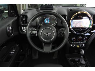 Mini Countryman Cooper S E / Panoramadak / Achteruitrijcamera / LED / Comfort Access / Stoelverwarming / Head-Up ...