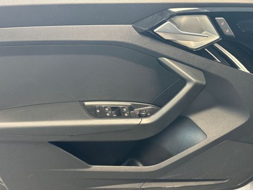Audi A1 Sportback Sportback 25 95pk TFSI Cruise Control / Hill Hold / Stoel Verwarming ActivLease financial lease