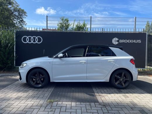 Audi A1 Sportback Sportback 30 TFSI S edition | Comfort sleutel | Camera achter | Adaptieve cruise control | Zwart ... ActivLease financial lease