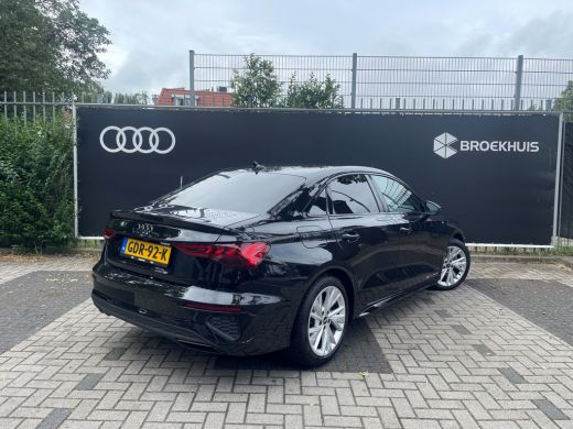 Audi A3 Limousine 35 TFSI S edition | 19 inch velgen | Camera achter | Adaptieve cruise control | Optiek ... ActivLease financial lease