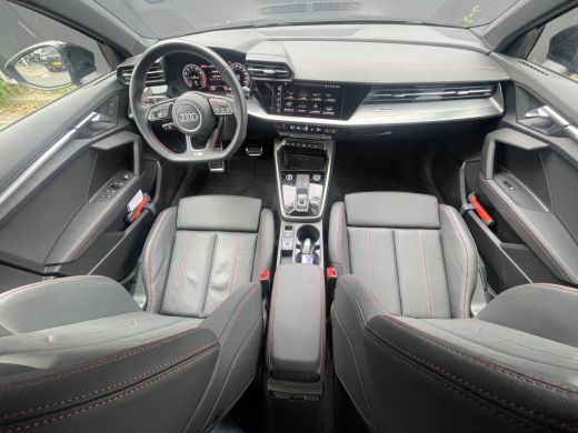 Audi A3 Limousine 35 TFSI S edition | 19 inch velgen | Camera achter | Adaptieve cruise control | Optiek ... ActivLease financial lease