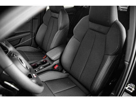 Audi A3 Sportback 40 TFSI e S edition | Panoramadak | Keyless | Matrix | ActivLease financial lease