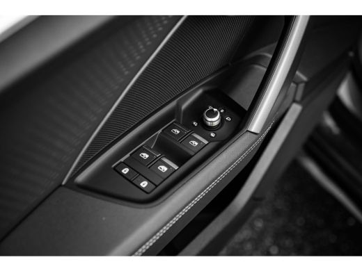 Audi A3 Sportback 40 TFSI e S edition | Panoramadak | Keyless | Matrix | ActivLease financial lease