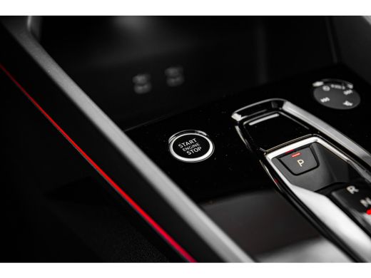 Audi A3 Sportback 40 TFSI e S edition | Panoramadak | Keyless | Matrix | ActivLease financial lease