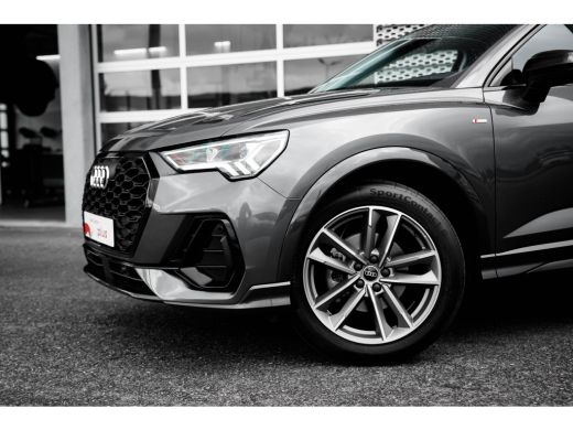 Audi Q3 35 TFSI S Edition Competition | Trekhaak | Assistentiepakket | 19" | ActivLease financial lease