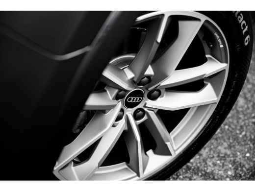 Audi Q3 35 TFSI S Edition Competition | Trekhaak | Assistentiepakket | 19" | ActivLease financial lease