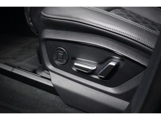 Audi Q8 60 TFSI e quattro Pro Line S Competition | Carbon pakket | Luchtvering | Trekhaak | Sportstoelen ... ActivLease financial lease