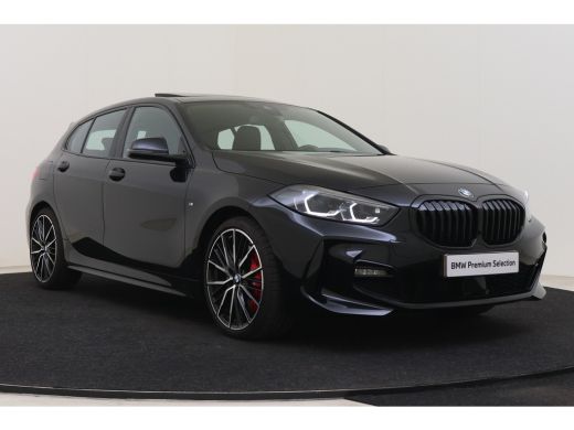 BMW 1 Serie 118i High Executive M Sport Automaat / Panoramadak / Sportstoelen / Achteruitrijcamera / Adaptiev... ActivLease financial lease