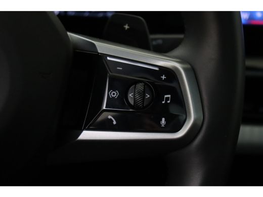 BMW 5 Serie 530e M Sport Automaat / Panoramadak / Stoelventilatie / Parking Assistant Professional / Comfort ... ActivLease financial lease