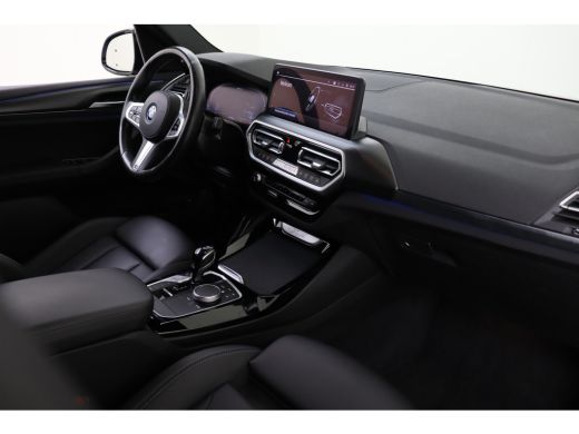 BMW X3 xDrive30e High Executive M Sport Automaat / Trekhaak / Sportstoelen / Achteruitrijcamera / LED / ... ActivLease financial lease