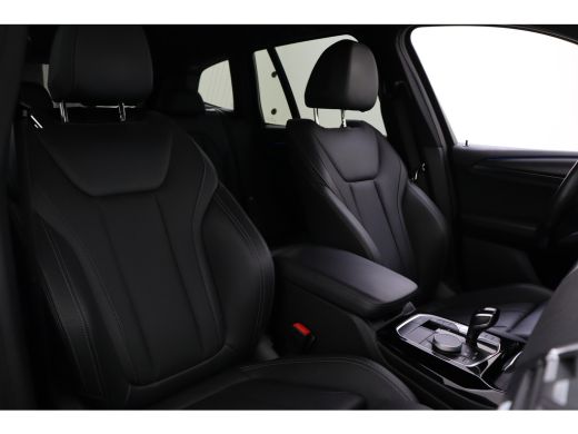 BMW X3 xDrive30e High Executive M Sport Automaat / Trekhaak / Sportstoelen / Achteruitrijcamera / LED / ... ActivLease financial lease