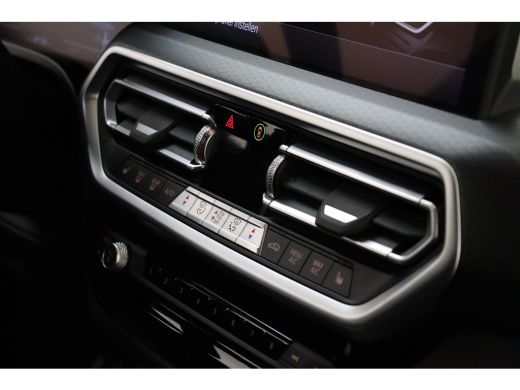 BMW X3 xDrive30e High Executive M Sport Automaat / Trekhaak / Sportstoelen / Achteruitrijcamera / LED / ... ActivLease financial lease