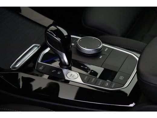 BMW X3 xDrive30e High Executive M Sport Automaat / Trekhaak / Sportstoelen / Achteruitrijcamera / LED / ... ActivLease financial lease