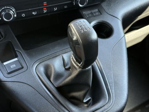 Citroën Berlingo 1.5 BlueHDI 102 PK / L2H1 / 1e EIG. / IMPERIAAL / TREKHAAK / INRICHTING / AIRCO / CRUISE / CAMERA ActivLease financial lease