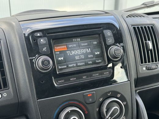Citroën Jumper 35 2.2 HDI 131 PK / L2H2 / 1e EIG. / AIRCO / NAVI / 7-PERS DUBBELE CABINE / 3 TONS TREKHAAK / CAMERA ActivLease financial lease