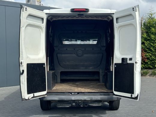 Citroën Jumper 35 2.2 HDI 131 PK / L2H2 / 1e EIG. / AIRCO / NAVI / 7-PERS DUBBELE CABINE / 3 TONS TREKHAAK / CAMERA ActivLease financial lease
