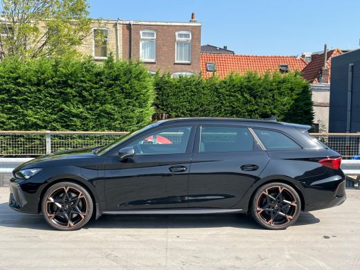 CUPRA Leon Sportstourer 1.5 272PK TSI e-Hybrid VZ Performance | Trekhaak | Elektrische achterklep | Sportstoelen | ACC | ... ActivLease financial lease