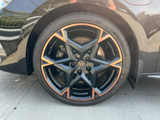 CUPRA Leon Sportstourer 1.5 272PK TSI e-Hybrid VZ Performance | Trekhaak | Elektrische achterklep | Sportstoelen | ACC | ... ActivLease financial lease