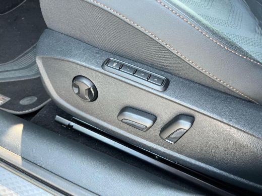 CUPRA Leon Sportstourer 1.5 272PK TSI e-Hybrid VZ Performance | Trekhaak | Elektrische achterklep | Sportstoelen | ACC | ... ActivLease financial lease