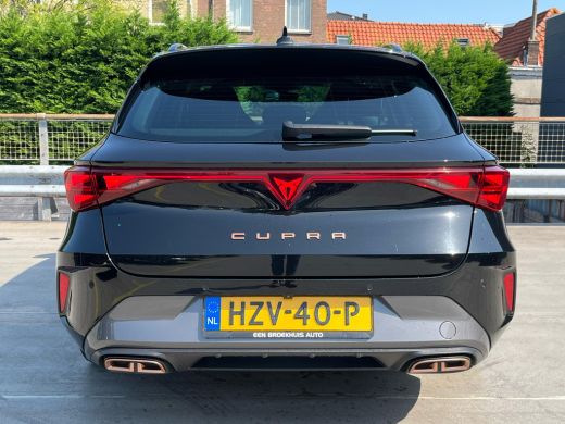CUPRA Leon Sportstourer 1.5 272PK TSI e-Hybrid VZ Performance | Trekhaak | Elektrische achterklep | Sportstoelen | ACC | ... ActivLease financial lease