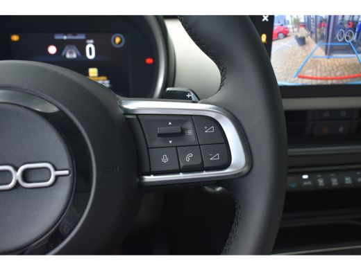 Fiat 600 1.2 Hybrid La Prima 136pk Automaat | Vol-Leder | Elektr. Stoelen | Elektr. Achterklep | Massage |... ActivLease financial lease