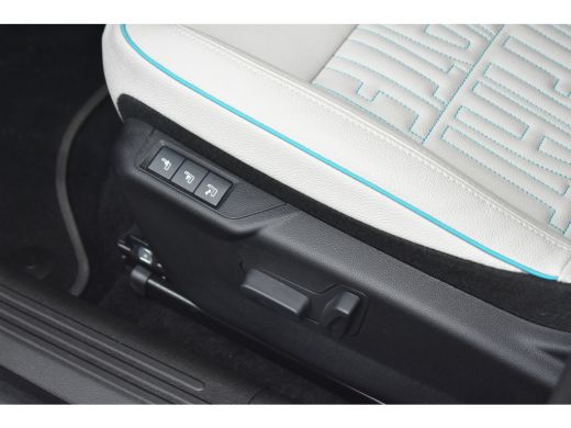 Fiat 600 1.2 Hybrid La Prima 136pk Automaat | Vol-Leder | Elektr. Stoelen | Elektr. Achterklep | Massage |... ActivLease financial lease