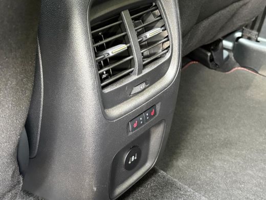 Ford Kuga 2.5 PHEV ST-Line | Achteruitrijcamera | Elektrisch glazen panorama-dak | Lichtmetalen velgen 19" ActivLease financial lease