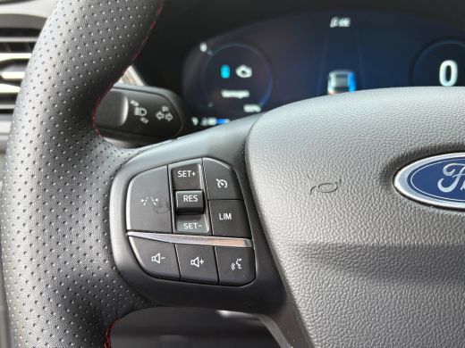 Ford Kuga 2.5 PHEV ST-Line | Achteruitrijcamera | Elektrisch glazen panorama-dak | Lichtmetalen velgen 19" ActivLease financial lease