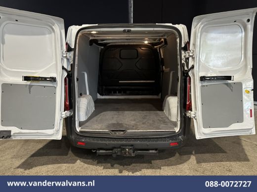 Ford Transit Custom 2.0 TDCI L1H1 Euro6 Airco | Navigatie | Camera | Cruisecontrol | 2350kg Trekhaak bijrijdersbank, ... ActivLease financial lease