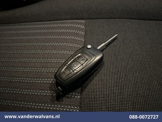 Ford Transit Custom 2.0 TDCI L1H1 Euro6 Airco | Navigatie | Camera | Cruisecontrol | 2350kg Trekhaak bijrijdersbank, ... ActivLease financial lease