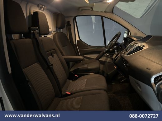 Ford Transit Custom 2.0 TDCI L1H1 Euro6 Airco | Navigatie | Camera | Cruisecontrol | 2350kg Trekhaak bijrijdersbank, ... ActivLease financial lease