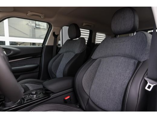 Mini Clubman Cooper Classic / Achteruitrijcamera / Comfort Access / LED / Stoelverwarming ActivLease financial lease