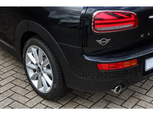 Mini Clubman Cooper Classic / Achteruitrijcamera / Comfort Access / LED / Stoelverwarming ActivLease financial lease