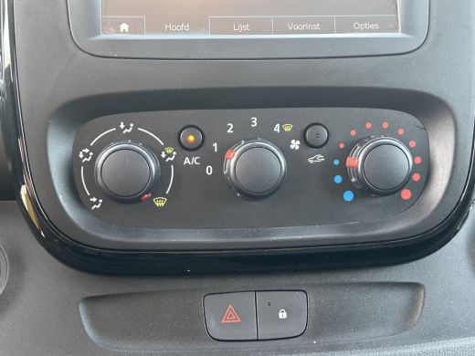 Opel Vivaro 1.6 CDTI 126 PK EURO 6 / L1H1 / AIRCO / CRUISE / NAVI / TREKHAAK / 3-ZITS / BLUETOOTH ActivLease financial lease