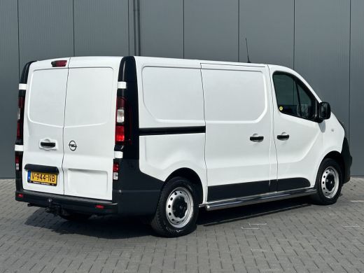Opel Vivaro 1.6 CDTI 126 PK EURO 6 / L1H1 / AIRCO / CRUISE / NAVI / TREKHAAK / 3-ZITS / BLUETOOTH ActivLease financial lease