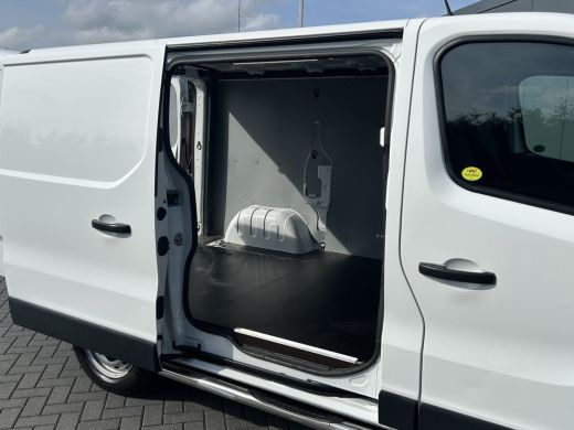 Opel Vivaro 1.6 CDTI 126 PK EURO 6 / L1H1 / AIRCO / CRUISE / NAVI / TREKHAAK / 3-ZITS / BLUETOOTH ActivLease financial lease