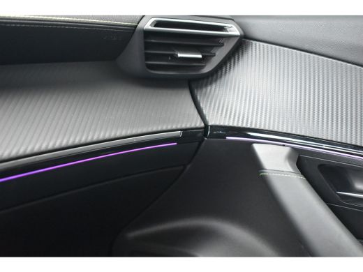 Peugeot 2008 1.2 Hybrid 136 GT | Adaptive Cruise  | Sfeerverlichting | Navigatie 3D | Achteruitrijcamera | Spo... ActivLease financial lease