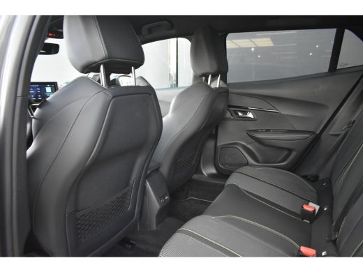 Peugeot 2008 1.2 Hybrid 136 GT | Adaptive Cruise  | Sfeerverlichting | Navigatie 3D | Achteruitrijcamera | Spo... ActivLease financial lease